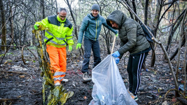 Над 1000 доброволци се включиха в пролетното почистване на София